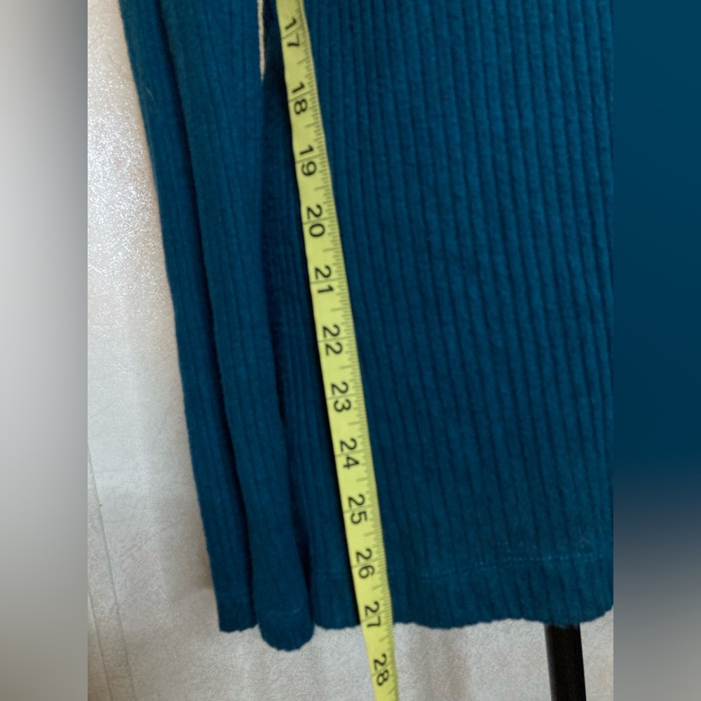 Zenergy by Chico’s Elegant Teal Cowl Neck Sweater size: 1 (8/10 US) - Picture 4 of 9